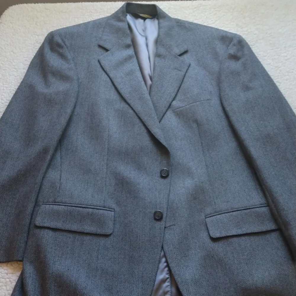 Brooks Brothers Gray Herringbone 3 Roll 2 Sport Coat 41R - Picture 2 of 14